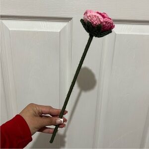 💗 *NEW* Handmade‎ Crochet Pink Ombré Rose w/ Stem